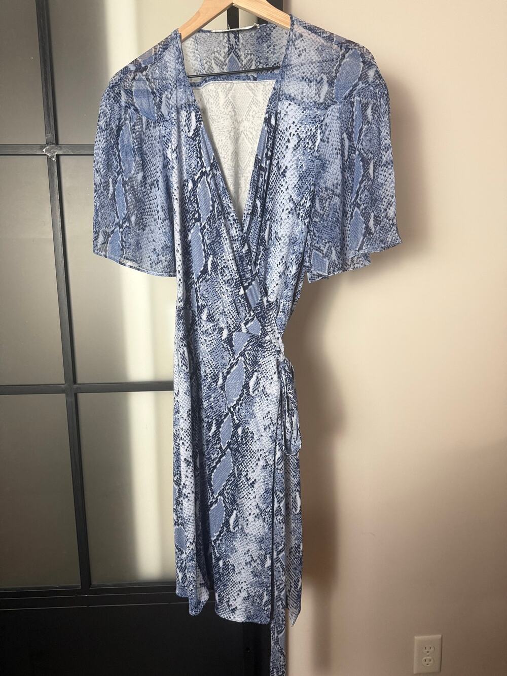 Diane Von Furstenburg DVF Wrap Snake Print Dress Size Large